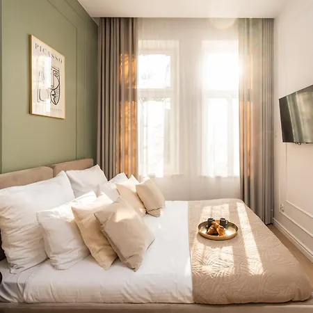 2x Perfect Old Town 5min Main Market Square Ac Wifi Parking Balcony アパート クラクフ