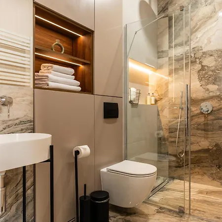 2x Perfect Old Town 5min Main Market Square Ac Wifi Parking Balcony Cracovie